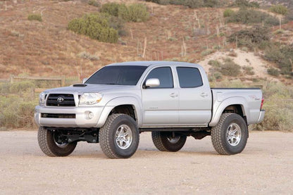 Fabtech 05-14 Toyota Tacoma 4WD/2WD 6 Lug Models 6in Perf Sys w/Dlss 2.5C/O Resi & Rr Dlss